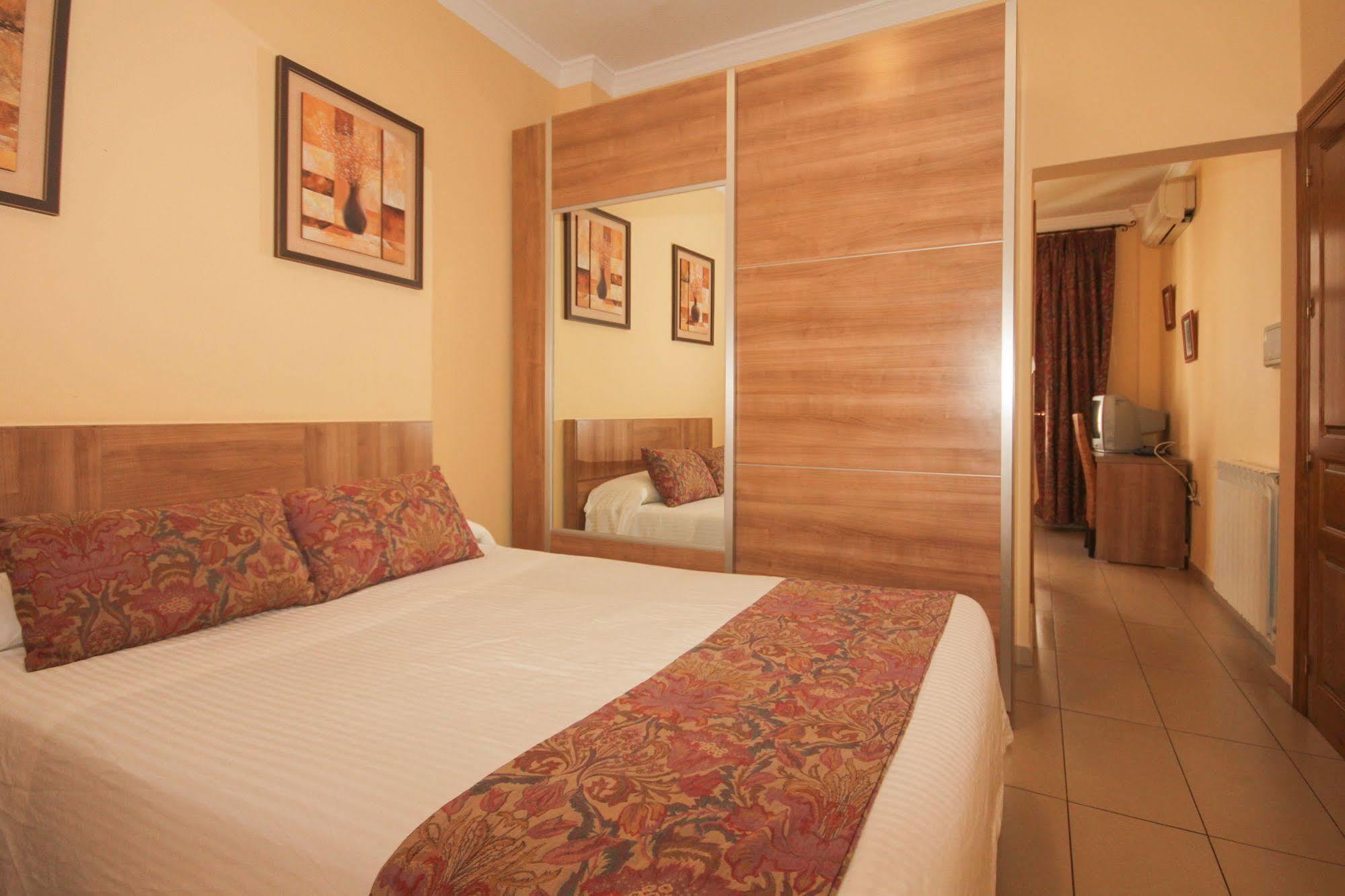 Hostal Costa Azul Granada Bagian luar foto